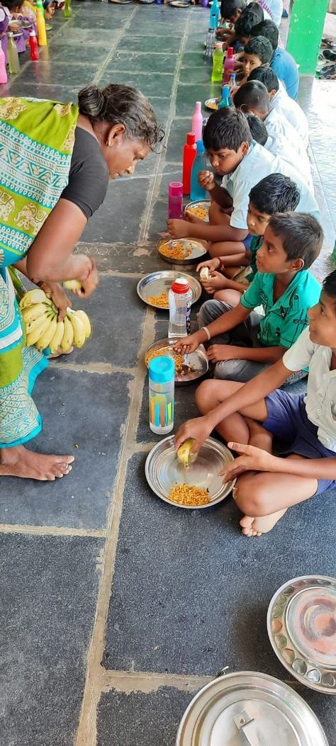 SSGMV established Mana Sai Orphanage in Vemulabanda area of Prakasam district of Andhra Pradesh. With the blessing of Divine Shiridi Sai, we have managed to give life to more than 50 children at god’s own house. Mana Sai Orphanage was launched around 2 years ago when we observed a few kids begging for food. It broke our heart seeing kids who deserve to play are helpless for food. Orphanage Home, Orphanage Children, Helping Needy, Delivery Pictures, Food Donation, Army Pics, Life Vision Board, Serve God, Own House