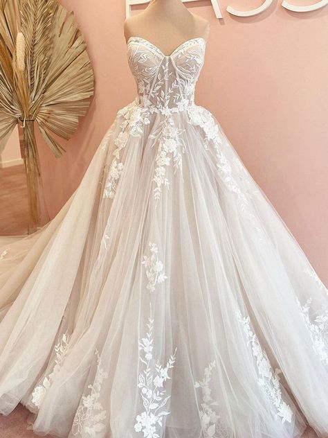 Summer A Line Wedding Dress, Wedding Dresses With Sweetheart Neckline, White Wedding Dress Strapless, Elegant Wedding Dress With Train, Showy Wedding Dress, Sleeveless Plus Size Wedding Dress, Princess Ball Gowns Wedding Dress With Sleeves, A Line Wedding Dress With Boning, Bowl Gown Wedding Dress