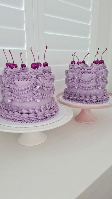 Vintage Cake Aesthetic Purple, Monochrome Birthday Cake, Purple Layer Cake, Purple Lambeth Cake, Lilac Vintage Cake, Purple Vintage Heart Cake, Lavender Vintage Cake, Two Cakes Side By Side, Glitter Cherry Cake