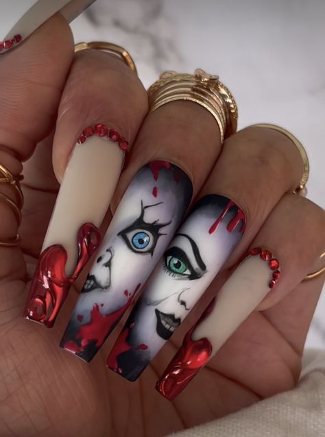 Horror Nails Chucky, Bride Of Chucky Nail Art, Chunky Nails Acrylic, October Halloween Nails, Chucky Nail Designs, Chuckie Nails, It Nails Halloween, Halloween Nails Chucky, Chucky Halloween Nails