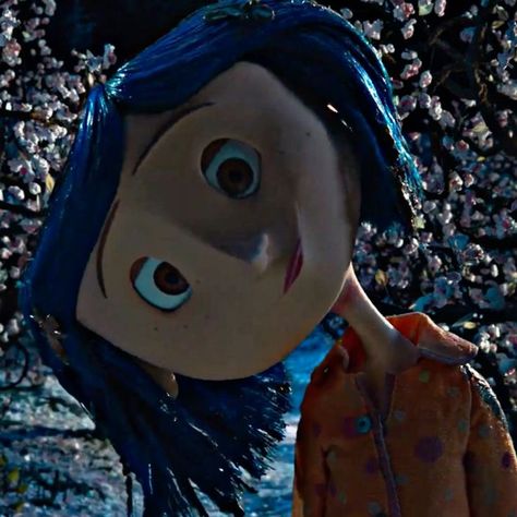 Coraline And Wybie, Coraline Art, Coraline Movie, Coraline Aesthetic, Horror Cartoon, Coraline Doll, Coraline Jones, Tim Burton Movie, Neil Gaiman