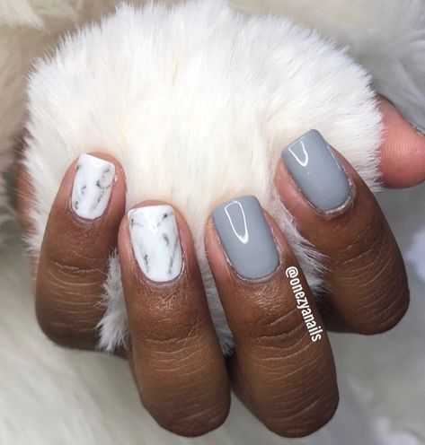 Short Grey Nails With Design, Grey Short Nails, Short Gray Nails, Marble Nails Short, Grey Marble Nails, Grey And White Nails, White Marble Nails, Mani Pedi Combos, Nail Suggestions