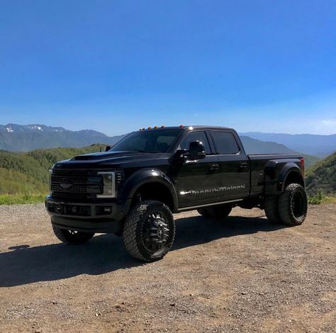 Heavy d's tow rig, 2017 Ford f 450 lifted blacked out power stroke diesel sunny day Truck Accessories Ford, Chevy Duramax, Ford Diesel, Truck Diy, Ford Suv, Dually Trucks, Classic Ford Trucks, Ford Pickup Trucks, Truck Interior