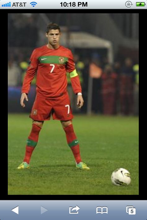 The Pose of  GUNSLINGER Cr7 Portugal, Adidas Football Cleats, Sergi Roberto, Bayer Munich, Portugal Soccer, Cr7 Jr, Good Soccer Players, Cristiano Ronaldo 7, Cristiano Ronaldo Cr7