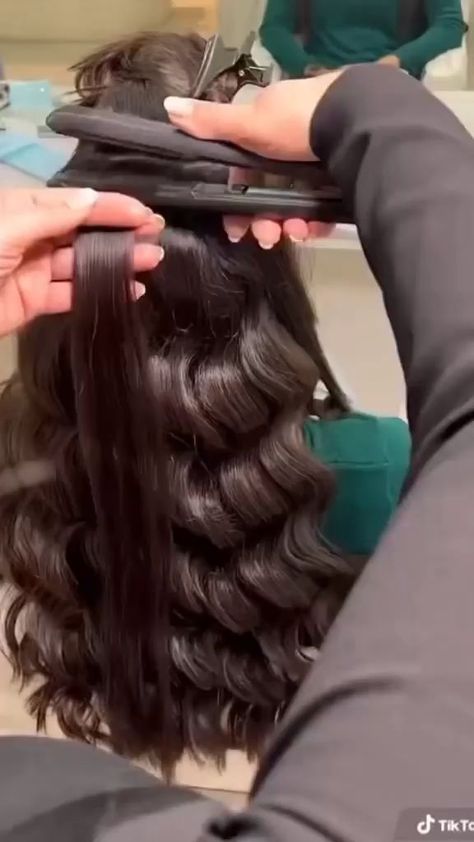 Curling Tutorial, Hair Curling Tutorial, Hair Curling Tips, Hairstyle Tutorials, Hair Curling, Haircut Styles, Hair Tips Video, Wavy Hairstyles, Hair Done