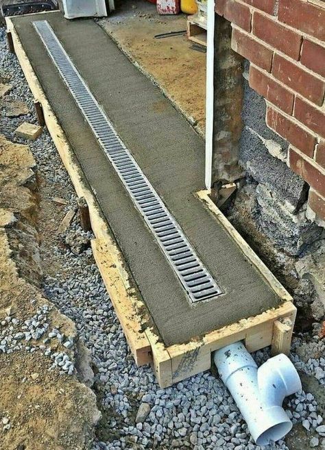 Rifacimento Garage, Landscape Drainage, Backyard Drainage, Underground Drainage, Yard Drainage, French Drain, Garage Makeover, Garage Design, Outdoor Projects