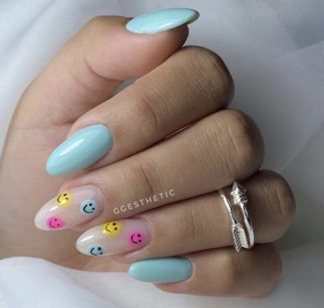 Blue Happy Face, Blue And Silver Nails, Spring Acrylic Nails, Cute Simple Nails, Gelish Nails, Simple Gel Nails, Casual Nails, Pretty Gel Nails, Cute Gel Nails