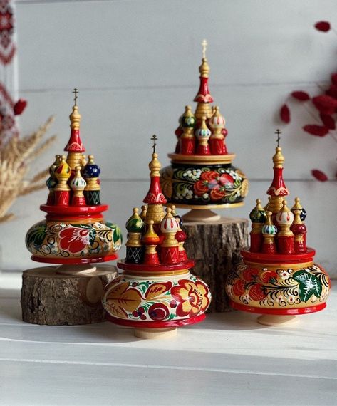 Russian Christmas Tree, Russian Christmas Decorations, Russian Decor, Russian Words, Alphabet Video, Russian Music, Russian Alphabet, Russian Christmas, St Basils Cathedral