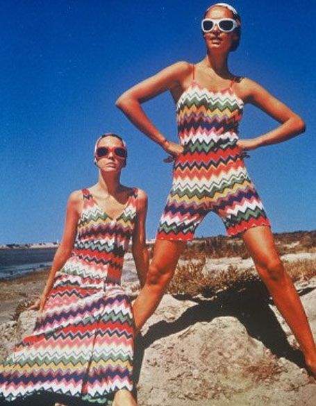 Hitting their stride in the early 1970′s, Missoni started out as a small knitwear workshop in Gallarate, Italy, in 1953 opened by founders Rosita and Ottavio. Missoni Fashion, Fifties Fashion, Design Hotel, 1970s Fashion, Hotel Decor, 1960s Fashion, Chevron Print, 60s Fashion, Mode Vintage