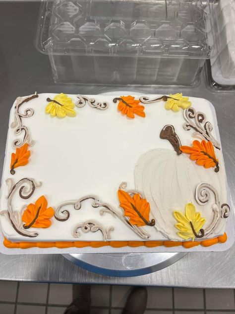 Fall Themed Sheet Cake Ideas, Fall Decorated Birthday Cakes, Fall Cake Designs Sheet Cake, Fall Sheet Cake Decorating Ideas, Thanksgiving Sheet Cakes Decorated, Fall Themed Cake Ideas, Thanksgiving Sheet Cake Ideas, Fall Birthday Sheet Cake Ideas, Cute Thanksgiving Cake