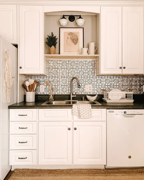 Shelf Above Sink Kitchen, Above The Sink Shelf, Decor Above Kitchen Sink, Above Kitchen Sink Decor, Above Sink Decor, Shelves Above Kitchen Sink, Above Kitchen Sink Ideas, Shelf Above Kitchen Sink, Above Sink Shelf