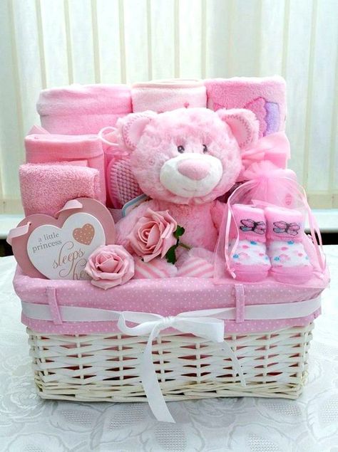 Perlengkapan Bayi Diy, Shower Baskets, Baby Shower Checklist, Săpunuri Handmade, Girl Gift Baskets, Idee Babyshower, Baby Shower Baskets, Baby Gift Hampers