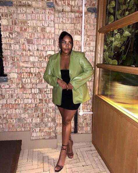 30th Birthday Dinner Outfit, 30th Birthday Ideas For Women Outfits, 30th Birthday Outfits, Birthday Meal Outfit, 30th Birthday Outfit Ideas, 30th Birthday Outfit Ideas For Women, 30th Birthday Outfit, Birthday Dinner Outfit, 90s Fashion Outfits Hip Hop Party