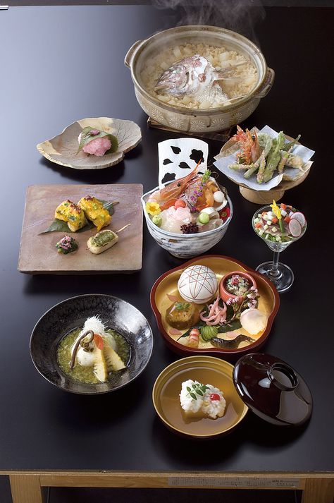 Japanese Meals, Japanese Food Traditional, Japanese Food Art, Japanese Table, Food Japanese, Japanese Dishes, Japanese Recipes, Japan Food, Food Presentation