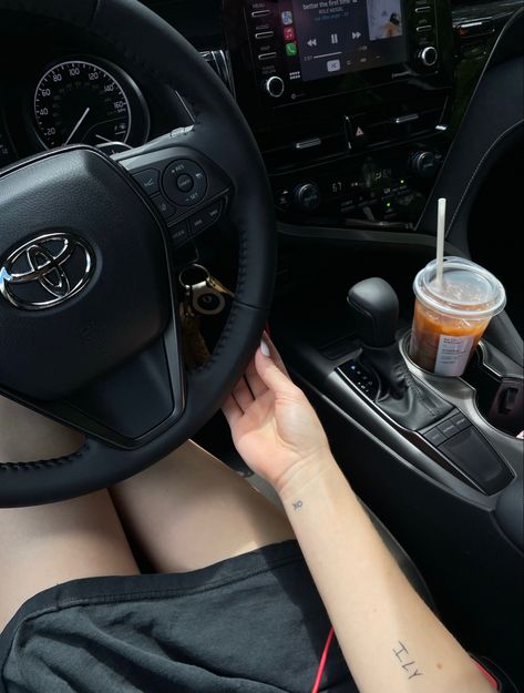 Toyota Camry Xse Aesthetic, Toyota Camry Interior Aesthetic, Driving Toyota Aesthetic, Car Keys Aesthetic Toyota, Toyota Chr Aesthetic, Toyota Interior Aesthetic, New Car Aesthetic Toyota, Small Car Aesthetic, New Car Instagram Story