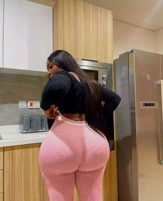 Slim Thick Body Reference, Thick Body Reference, Chubby Baddie, Thick Baddie, Thick Body Outfits, Body Outfit, Curvy Women Outfits, Curvy Women Jeans, Body Reference