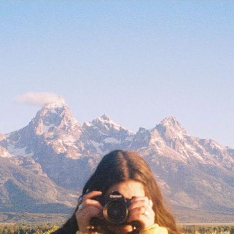 Mountains On Film ⛰️🎞️ on Instagram: "📷 @graciefaithh Tag/use #mountainsonfilm to have a chance to be featured #filmphotography #analogphotography #filmcamera #shotonfilm #onfilm #filmcommunity #filmisnotdead #keepfilmalive #filmfeed #infilmwetrust #believeinfilm #analogfeatures #mountainsarecalling #35mm #35mmfilm" Rainy Film Photography, Travel Mountain Aesthetic, Photography Instagram Post Ideas, Cool Adventures, Camping Aesthetic Pictures, Nature Photographer Aesthetic, Life On Film Aesthetic, Mountains On Film, Film Photographer Aesthetic