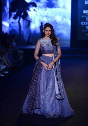 53b1151267ad0113fc05edc51c30c35a Aditi Rao Hydari Outfits, Rimple Harpreet Narula, Engagement Hairstyle, Rimple Harpreet, Plain Lehenga, Rimple And Harpreet Narula, Aditi Rao Hydari, Aditi Rao, Lehnga Dress