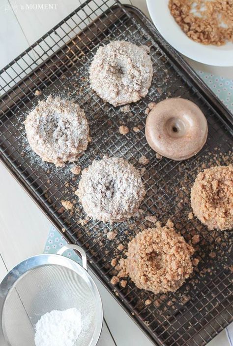 Homemade Crumb Donuts | Baking a Moment Crumb Donut, Star Donuts, Donut Pan, Baked Donut Recipes, What's For Breakfast, Baked Donuts, Cake Donuts, Donut Recipes, No Bake Treats