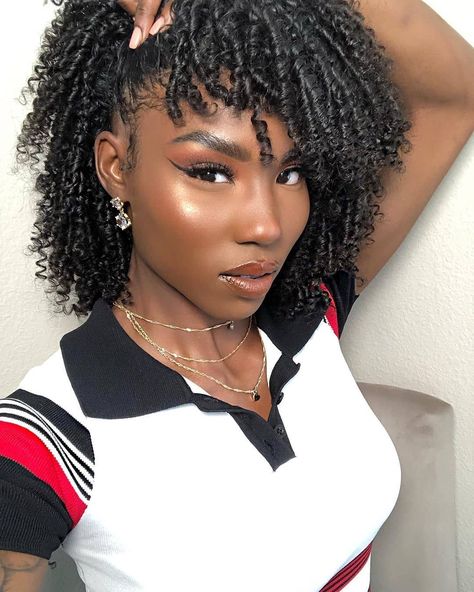 Straw Set on #T2NBEAUTY  @majikkmonet. Styled by #T2NSTYLIST @anthonycuts Curling Hair With Straws, Straw Set Curls, Straw Set Natural Hair, Natural Hair Jewelry, Straw Curls, Coiling Natural Hair, 4c Natural Hair, Athletic Hairstyles