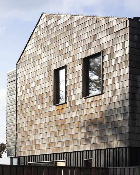 Hidden House, Andermatt, Shingle Exterior, South Downs, Wood Shingles, Tiny House Inspiration, Cedar Shingles, Energy Efficient Homes, Contemporary Homes