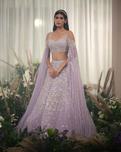 Natasha Dalal, Lilac Lehenga, India Traditional Dress, Indian Wedding Guest Dress, Sequin Dress Outfit, Cape Lehenga, Bridesmaid Lehenga, Desi Wedding Dresses, Indian Outfits Lehenga