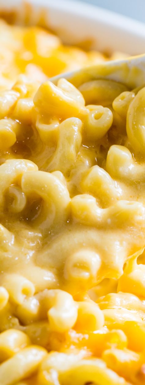 Super Creamy Mac and Cheese Mac And Cheese Easy Recipe, Mac And Cheese Easy, Creamy Mac And Cheese Recipe, Velveeta Mac And Cheese, Cheesy Macaroni, Little Sunny Kitchen, Baked Mac And Cheese Recipe, Sunny Kitchen, Mac Cheese Recipes