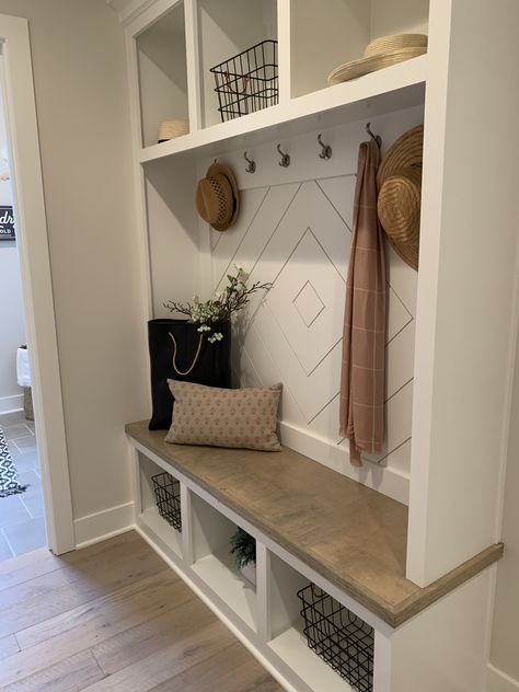 Mudroom Remodel, Mudroom Decor, Mudroom Laundry Room, Mudroom Design, Mud Room Storage, Drop Zone, Entryway Storage, Home Entrance Decor, Modern Kitchen Design Luxury