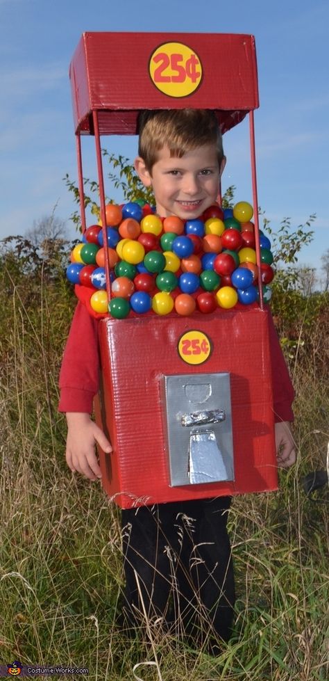 Lindsay: I always look forward to making Halloween costumes for my kids, and this year my son thought it would be fun to dress up as a gumball machine. This was... Homemade Costumes, Gumball Machine Halloween Costume, Gumball Costume, Gumball Machine Costume, Diy Gumball Machine, Halloween Costumes 2014, Bubble Gum Machine, Duo Costumes, Costume Works