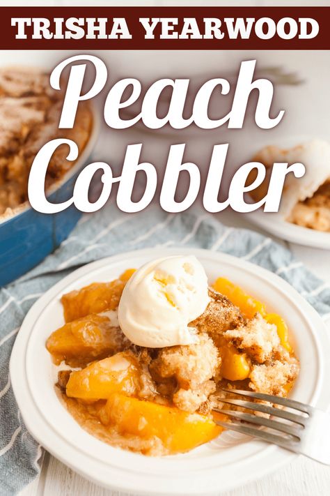 Trisha Yearwood's peach cobbler gives you a taste of summer all year round! This recipe is delicious, heavenly, and so easy to make. You'll love it! Trisha Yearwood Peach Cobbler, Skillet Peach Cobbler, Old Fashioned Peach Cobbler, Homemade Peach Cobbler, Trisha Yearwood Recipes, Southern Peach Cobbler, Easy Peach Cobbler Recipe, Peach Cobbler Easy, Peach Cobbler Recipe