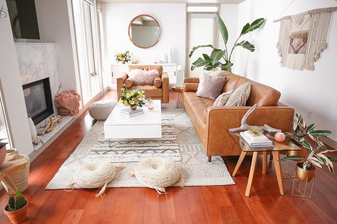 Organic Living Room, Small Family Room, Living Room Reveal, Bohemian Living Rooms, Small Apartment Living Room, Design Blogs, Mid Century Modern Living Room, Room Apartment, Small Apartment Living