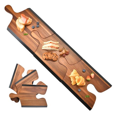 Large Wood Serving Board, Charcuterie Party Decor, Charcuterie Board Handle Ideas, Charcuterie Board Wood Plans, Hors Dourves, Charcuterie Board Wood, Engraved Charcuterie Board, Wine Appetizers, Charcuterie Appetizers