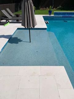 Vinyl Pools Inground, Pool Design Modern, Barn Pool, Tanning Ledge Pool, Inground Pool Designs, Square Pool, Pool Tanning, Rectangle Pool, Tanning Ledges