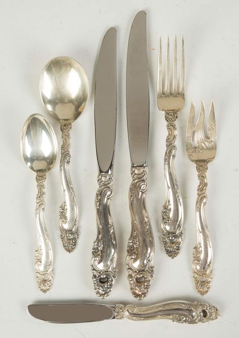 Antique Silverware Vintage Cutlery, Antique Silver Decor, Vintage Cutlery Aesthetic, Cool Silverware, Cute Cutlery Set, Funky Silverware, Fancy Utensils, Victorian Cutlery, Pretty Silverware