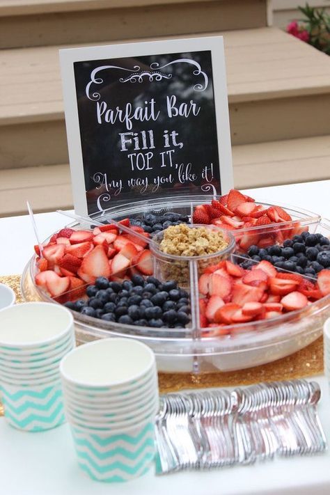 Taco Bar, Parfait Bar, Drinks Breakfast, Recipes Drinks, Brunch Drinks, Breakfast Party, Baby Shower Brunch, Birthday Brunch, Yogurt Parfait