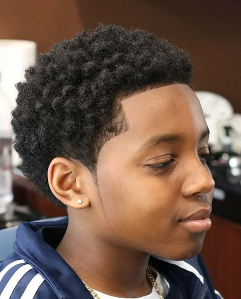 Tapered Haircut Natural Hair, Afro Hair Fade, Afro Fade Haircut, Fade Curly Hair, Black Boy Hairstyles, Taper Fade Short Hair, Taper Fade Curly Hair, Black Boys Haircuts, Afro Hairstyles Men