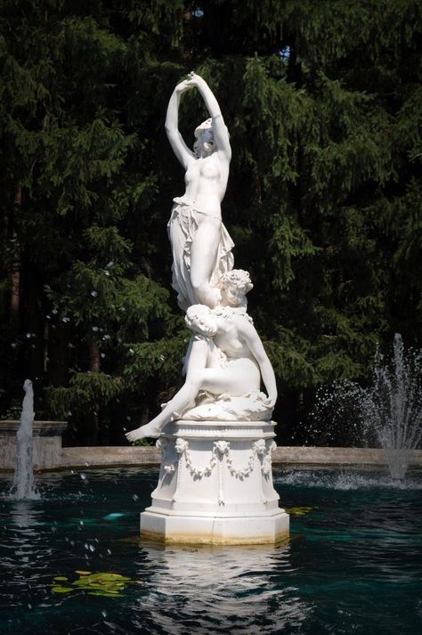 Statue Fountain, Cemetery Statues, Classic Sculpture, Angel Drawing, Garden Fountain, Saratoga Springs, Marble Statues, Marble Art, Foto Art