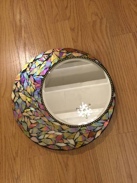 Mosaic Design Ideas, Tile Diy, Mosaic Mirror Frame, Mosaic Pots, Mosaic Flower Pots, Mirror Frame Diy, Diy Mosaic, Mosaic Stained, Mosaic Madness