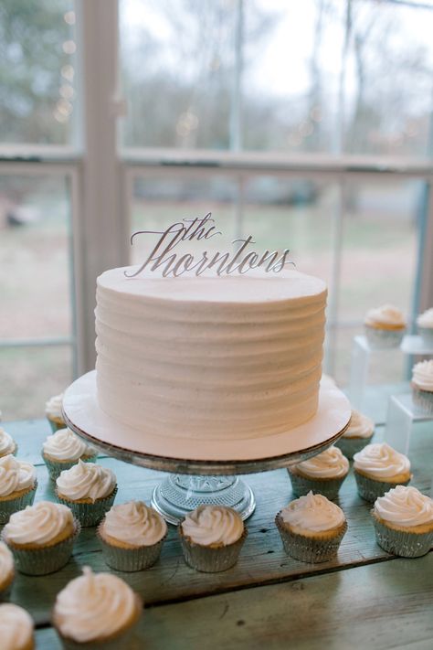 1 Layer Wedding Cake Simple, Silver Cake Stand Wedding, Wedding Cake Ideas For 200 People, Simple White Small Wedding Cake, 6 Inch White Wedding Cake, Simple Wedding Cake Small One Tier Blue, 6 In Wedding Cake Simple, Small Traditional Wedding Cakes, Single Tier Wedding Cake With Topper