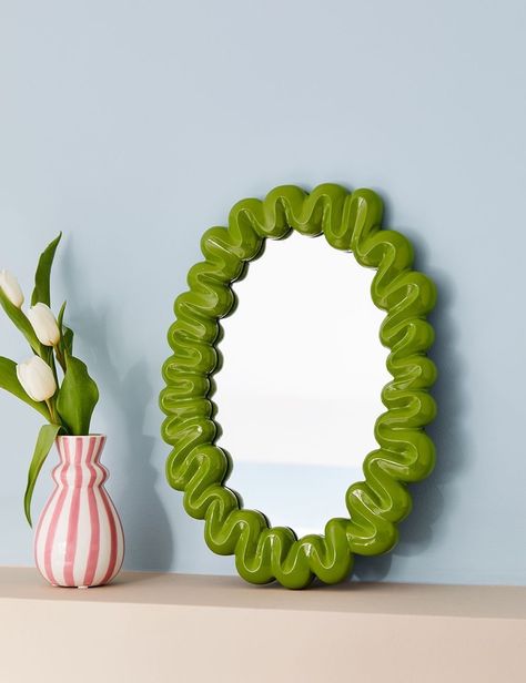 Colorful Mirror Frame, Clay Flower Mirror, Squiggly Mirror, Foam Mirror, Super Clay, Spiegel Diy, Funky Mirrors, Colorful Mirror, Mirror Frame Diy