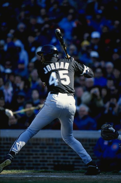 Rare PHOTO of Michael Jordan trying his talent on Baseball Michael Jordan Kids, Michael Jordan Baseball, Michael Jordan Unc, Michael Jordan Quotes, Michael Jordan Art, Jordan Poster, Michael Jordan Photos, Jeffrey Jordan, Michael Jordan Pictures