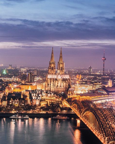 Cologne Pictures Of Germany, Travelling Abroad, Emergency Evacuation, Cologne Germany, Central Europe, Photography Wallpaper, Image Hd, Travel Insurance, Travel Aesthetic