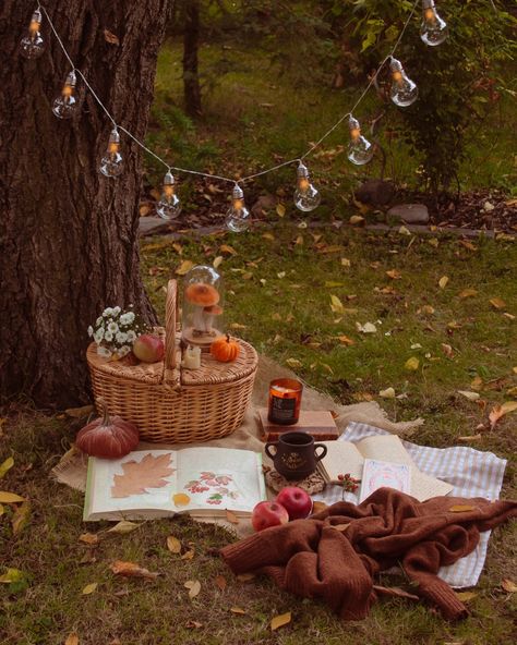 Autumn Photography Portrait, Folklore Stories, Autumn Picnic, Netflix Horror, Autumn Blessings, Fall Greeting Cards, Fall Picnic, Horror Series, Picnic Inspiration