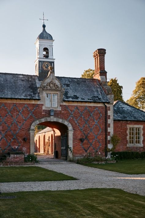 Entrance To The House, Victorian Country House, Garage Guest House, Mid Century Aesthetic, Real Homes, Stone Barns, Victorian Home, Gate House, Coach House