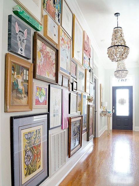 Floor to ceiling gallery wall along hallway - love! Gallery Wall Inspiration, Framed Pictures, My Gallery, Design Del Prodotto, Wall Gallery, Inspiration Wall, Art Gallery Wall, Decoration Design, Design Branding