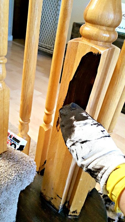 How to Refinish a Wood Banister Landing Railing Ideas, Farmhouse Banister, Diy Banister, Oak Banister Makeover, Banister Makeover, Stained Staircase, Painted Banister, White Railing, Wood Banister