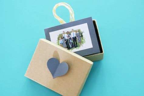 Pop Up Photo Box Diy, Accordion Photo Box Diy, Diy Photo Box Gift Camera, Diy Photo Explosion Box Tutorial, Photo Box Diy, Explosion Box With Photos, Homemade Gifts For Friends, Picture Crafts, Diy Photo Book