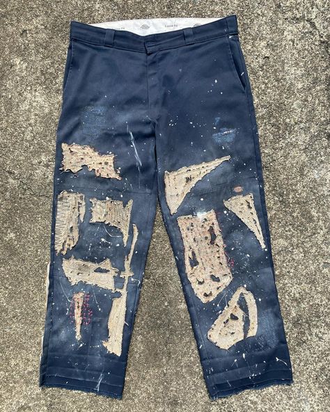 "Zombie work pants" Dickies double knee custom size:38×30 #remake #remakeclothing #boro #borojapan #handmade #sashiko #sewing #patchwork #handmadeclothing #artwork Dickies Double Knee, Sewing Patchwork, Sewing Art, Handmade Clothes, Work Pants, Zombie, Custom Sizing, Sewing, Pants