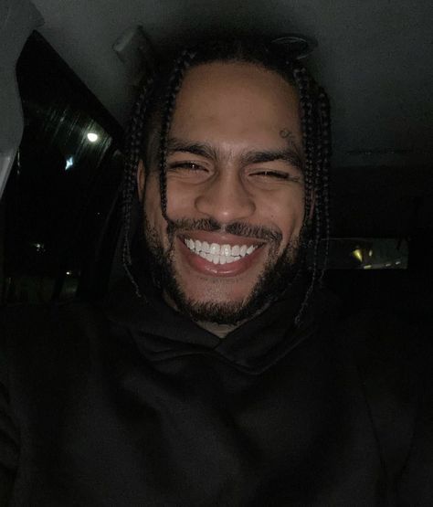 Dave East Instagram, David East, Dave East, Black Truck, American Rappers, White Men, Chris Brown, Long Live, Man Crush