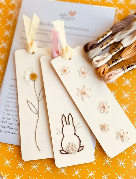 Printable bookmarks
crochet animal bookmark easy patterns - bookmark crochet tutorial Embroidery Thread Bookmark, Easter Gifts Diy, Easter Bookmarks, Embroidery Bookmarks, Bookmark Crochet Tutorial, Bookmarks Crochet, Embroidered Bookmarks, Embroidery Bookmark, Bookmark Easy